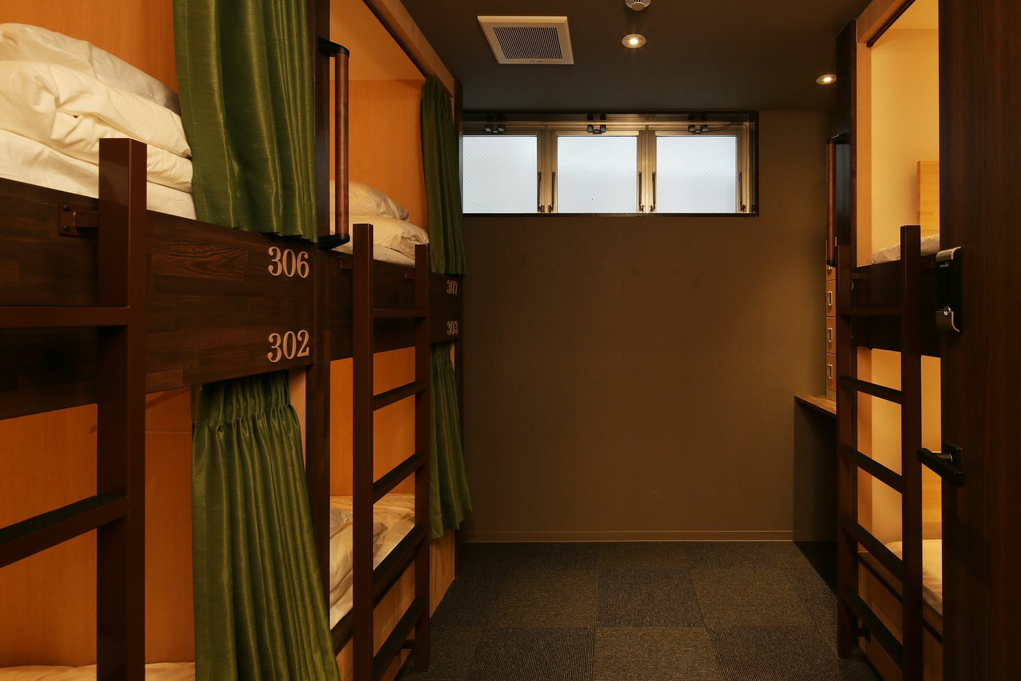 Iloha Hostel Namba Shinsaibashi Ōsaka Eksteriør bilde